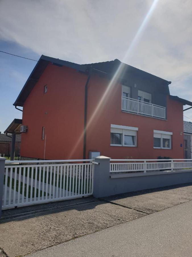 Apartman Sofia Zupanja Exterior photo